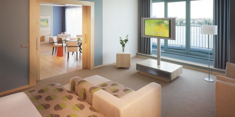 Hotel im Art+Tech-Stil mit Skybar - Alster Suite