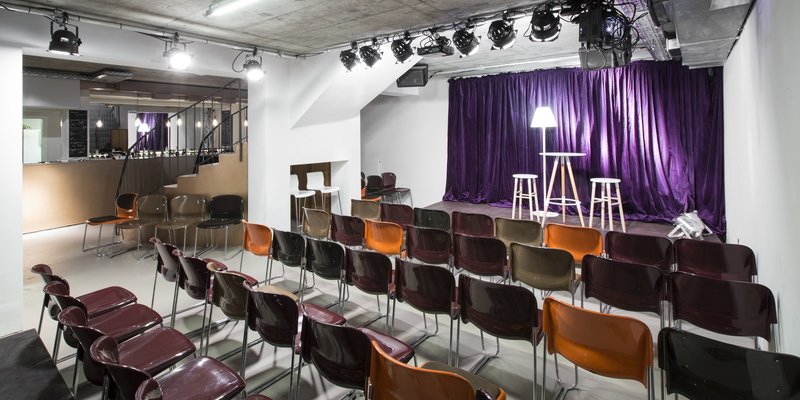 Kleine Location nahe der Oper, zwei Etagen