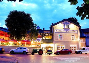 Wirtshaus mit Kegelbahn, Eventräumen & Bar