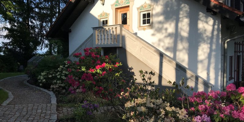Berghof mit Pool und Blick auf die Berge - Eingang Haus Staffelsee