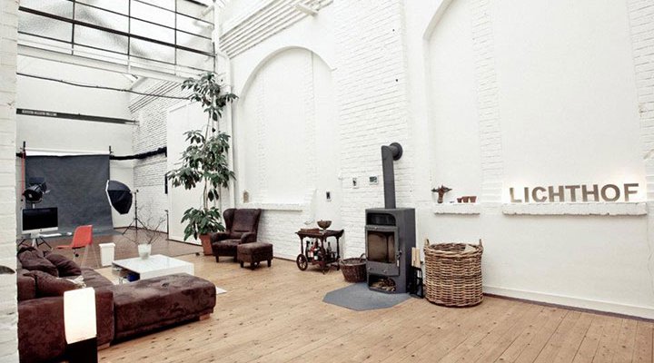 LOFT room with atrium and individual Studios