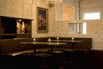 Exklusive Lounge-Bar in Steinoptik, Stadtmitte