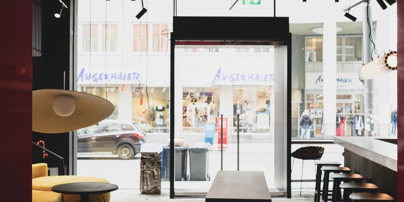 fancyrosi.studio eventlocation - Empfang Bar. Lounge fancyrosi.studio eventlocation - Empfang Bar. Lounge