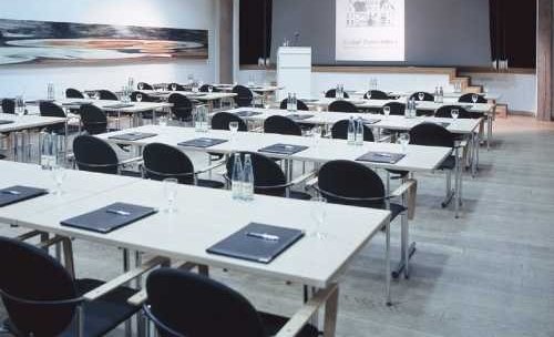 Schloß mit unendlichen Möglichkeiten - Tagungsraum Kornscheune