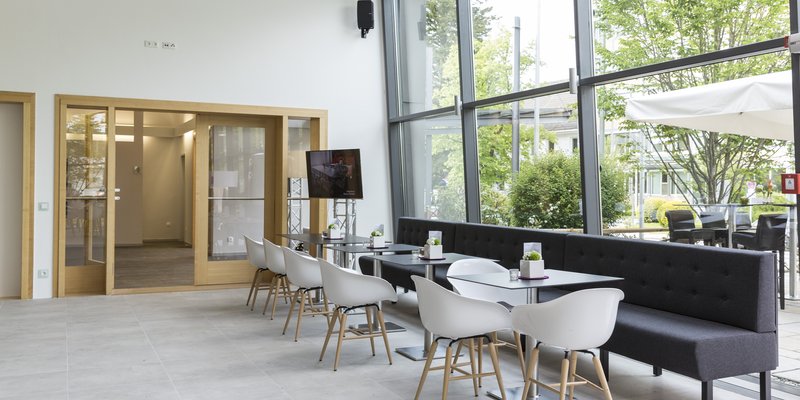 Film canteen and bar with a glass front, Grünwald