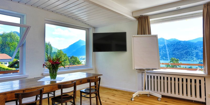 Traumblick auf Schliersee und Voralpen - Moderne Veranstaltungstechnik