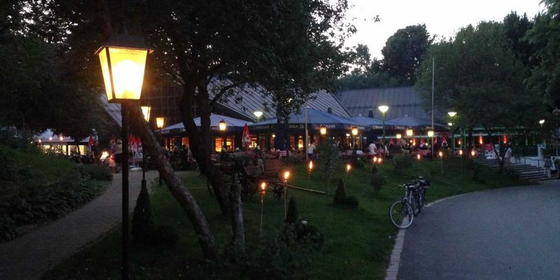 Wunderschöne Location mit Blick ins Grüne