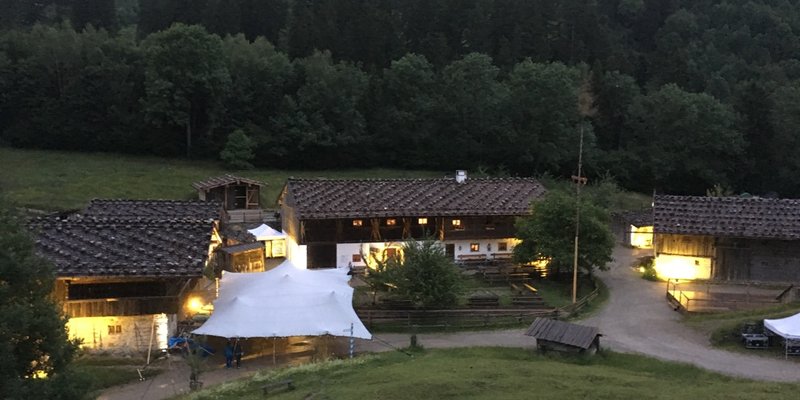 Stretchzelte für Events von 75 - 330 m² - Regenschutz Sonnensegel Stretchzelt