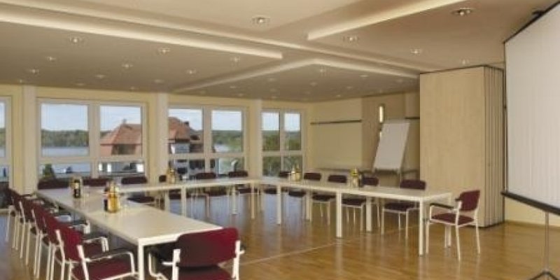 Tagungshotel direkt am See 