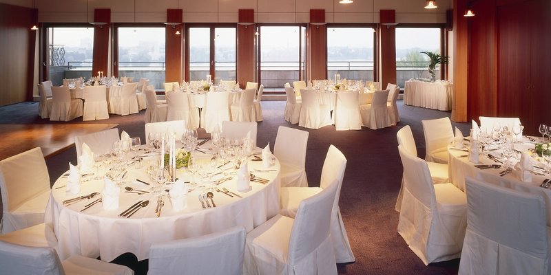 Hotel im Art+Tech-Stil mit Skybar - Raum Blankenese