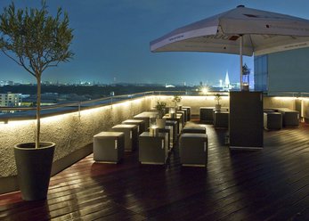 Location mit Dachterr. über den Dächern Location mit Dachterr. über den Dächern