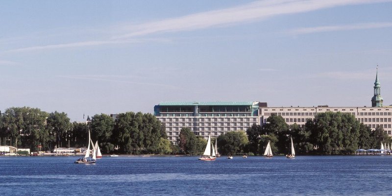Hotel im Art+Tech-Stil mit Skybar