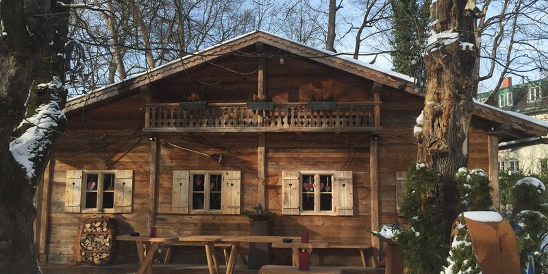 Tradition. Münchner Gasthaus mit Festsaal - Almhütte