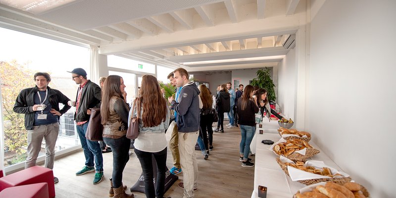 free space. Conferences and celebrations with a vision