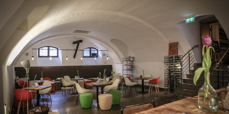 Restaurant, Vinothek und Weinbar Altstadt