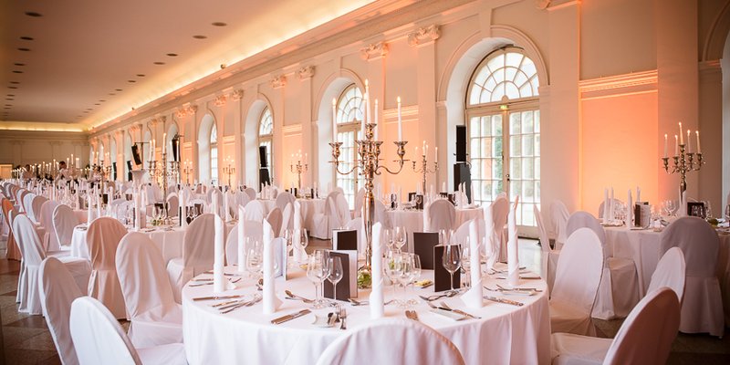 Klassische Säle im Stadtschloß mit Garten