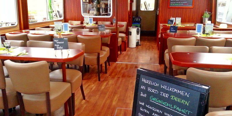 Bergedorfer Schifffahrtslinie  - Serrahn Deern - lange Tische